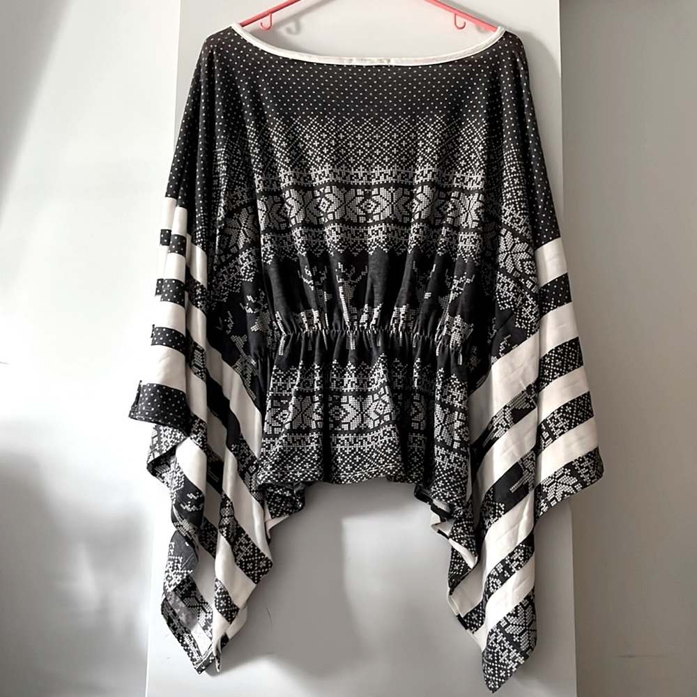 Top- Size: Medium - Color: Grey and White - Brand: Jannette